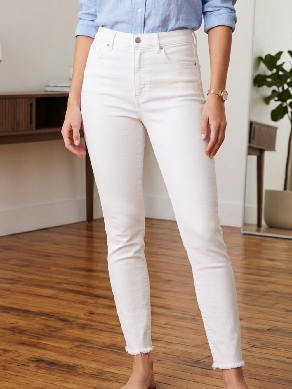 High-Rise White Women’s Skinny Jeans Size 8 / 29